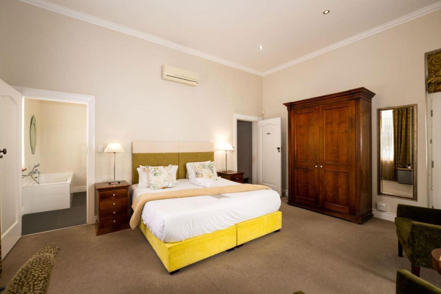 Wild Mushroom Country House Stellenbosch Bagian luar foto